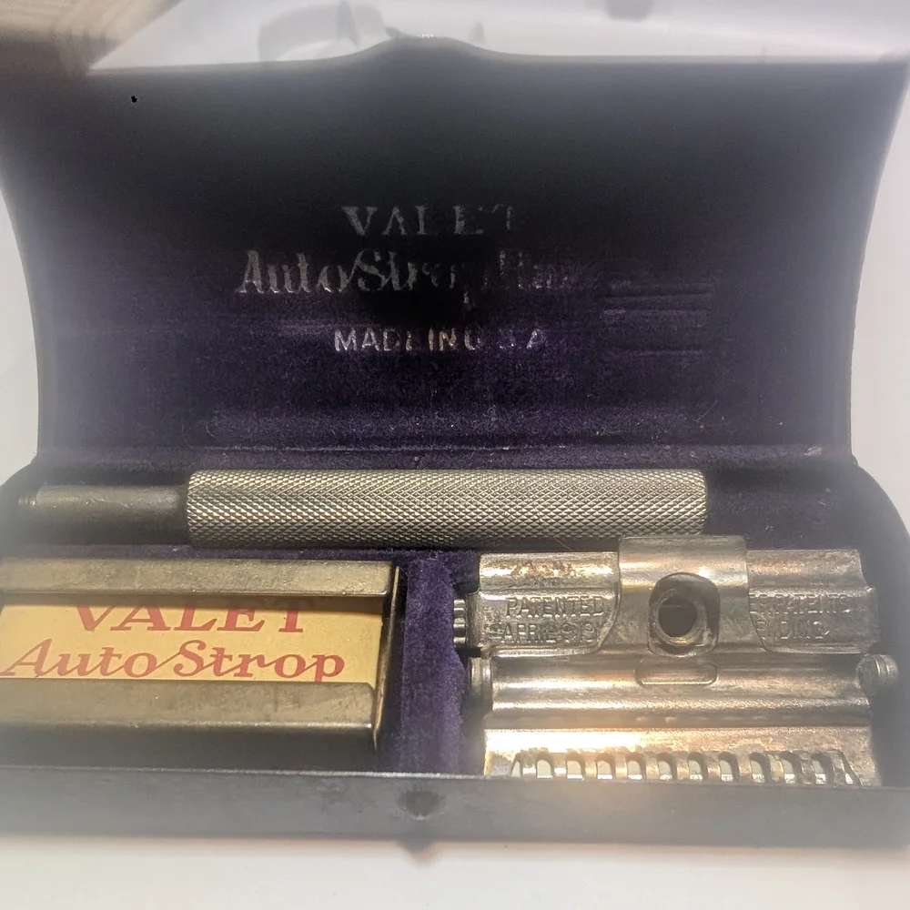 Silver Razor Set - Picture 2 of 4